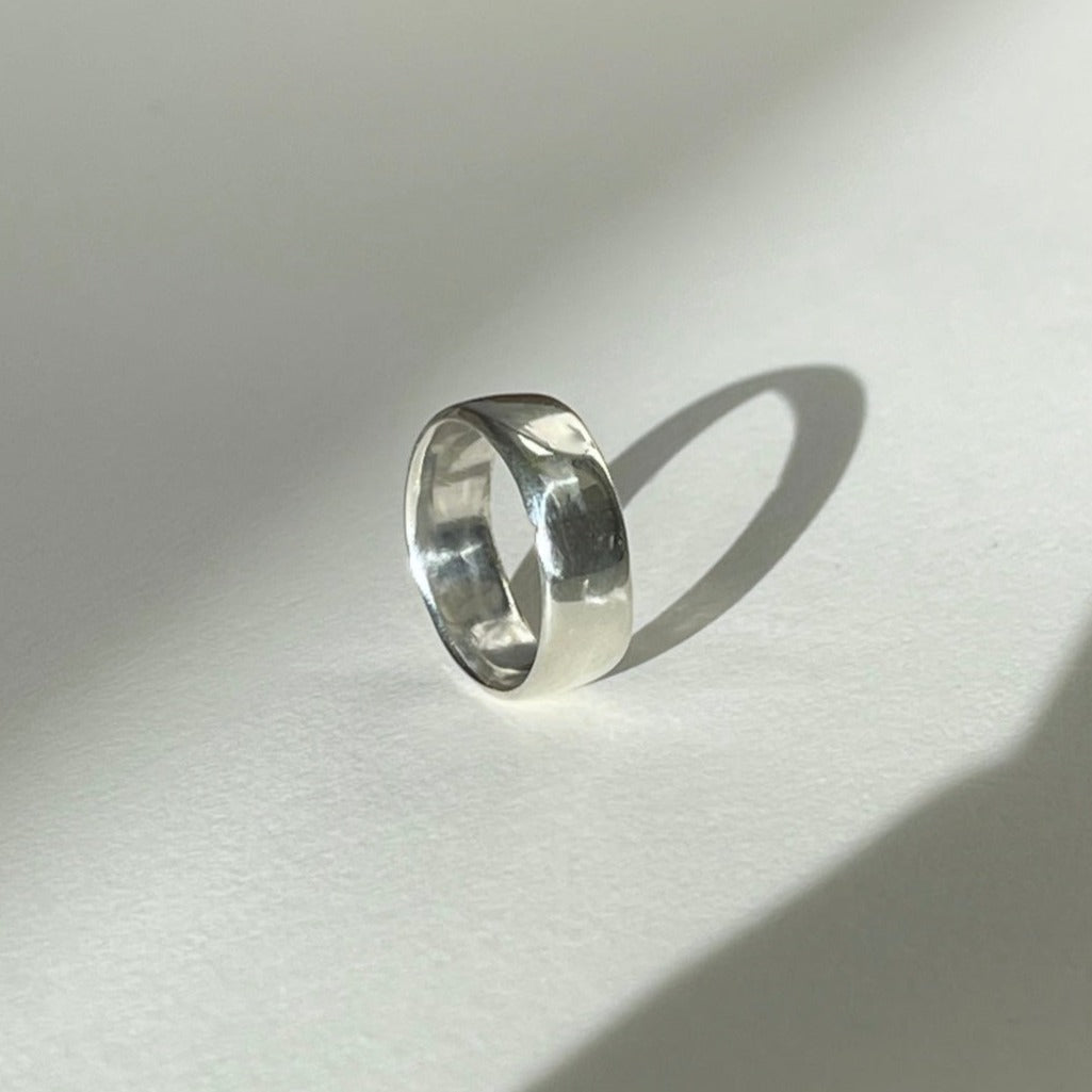 Handmade men's and women's silver ring 